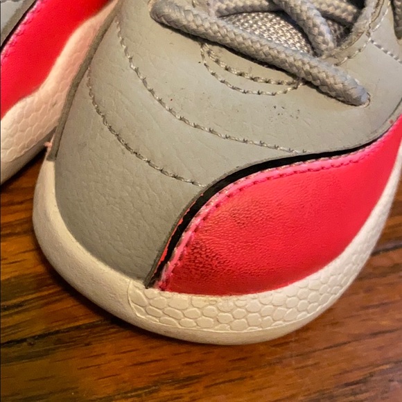 Jordan 12 Retro Wolf Grey Racer Pink - Picture 2 of 3